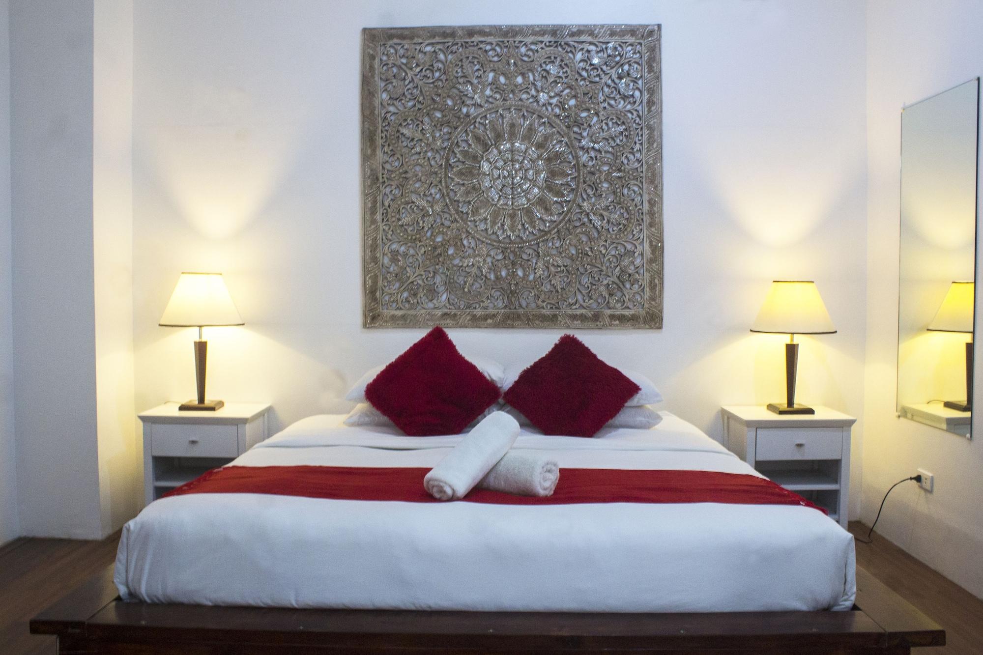Hotel Discover Boracay 2*
