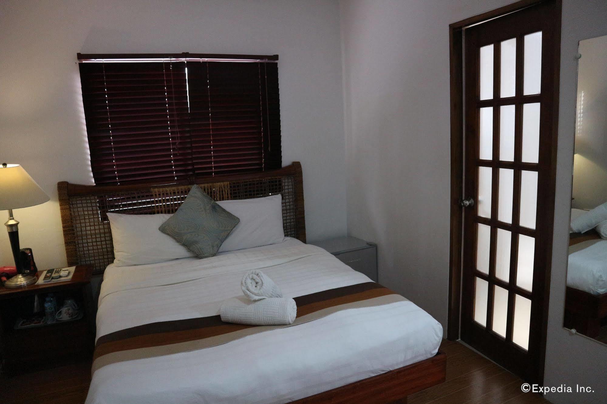 Discover Boracay 2*
